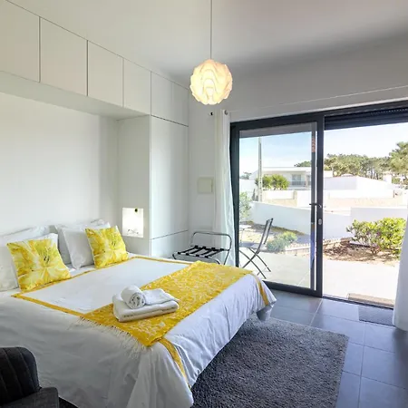 Biscuttela Vicentina Ferienhaus Arrifana Strand